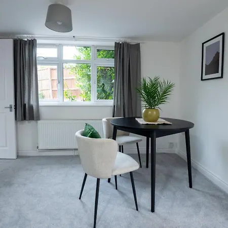 Charming 1-br Hideaway On Guest house *